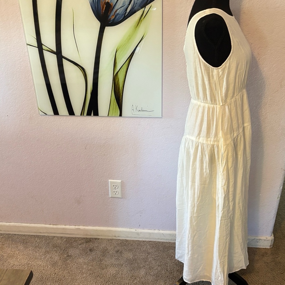 New white dress size small - Picture 2 of 4